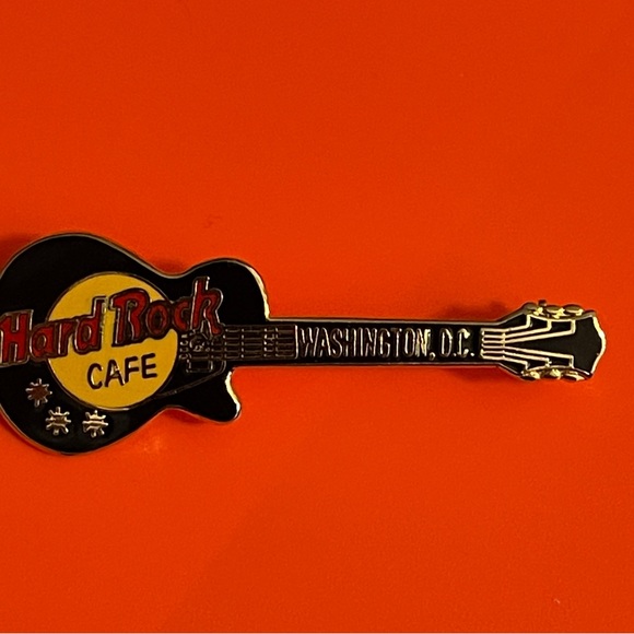 Hard Rock Cafe Guitar Pin from Washington DC Gold and Black - Picture 6 of 8
